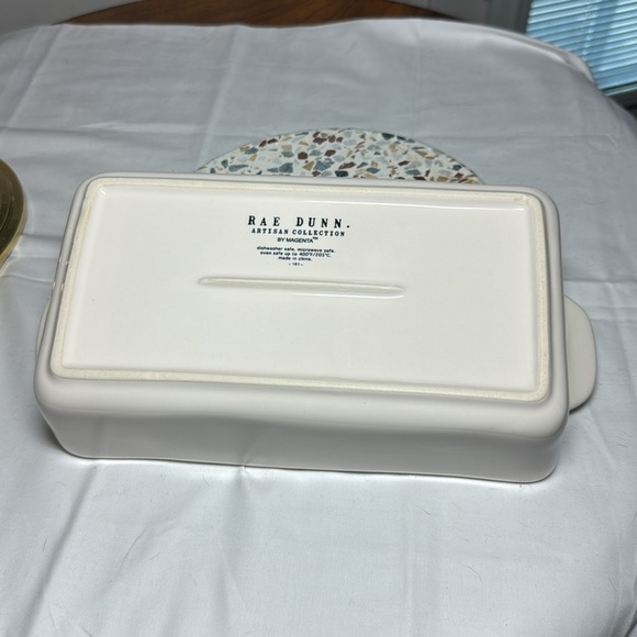 Rae Dunn cornbread dish - Picture 4 of 5